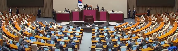 국회 계엄해제안가결.jpg