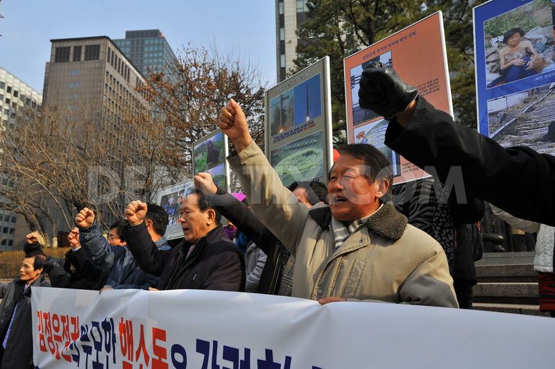 1360847839-antinorth-korea-nuclear-test-protest-in-seoul_1795748[1].jpg